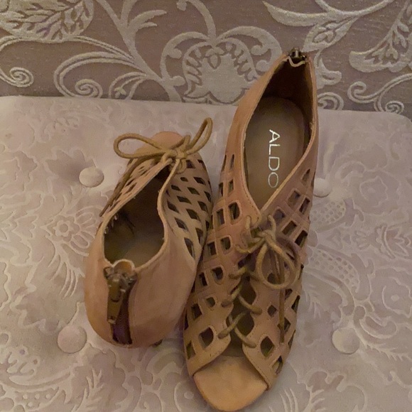 Aldo Tan Lace-Up Heels Size 6.5 - Picture 5 of 5